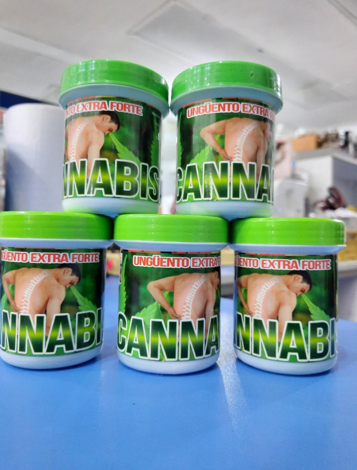 CANABIS UNGÜENTO 🌿💚 “Alivio natural que tu piel y músculos agradecerán”